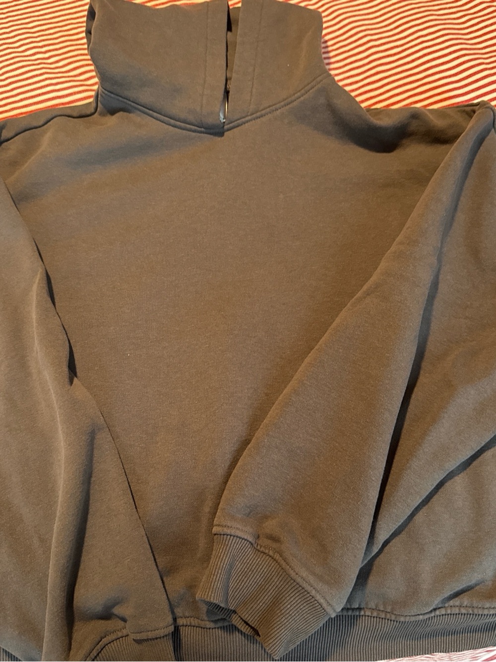 Women’s Pullover Sweater - Charcoal